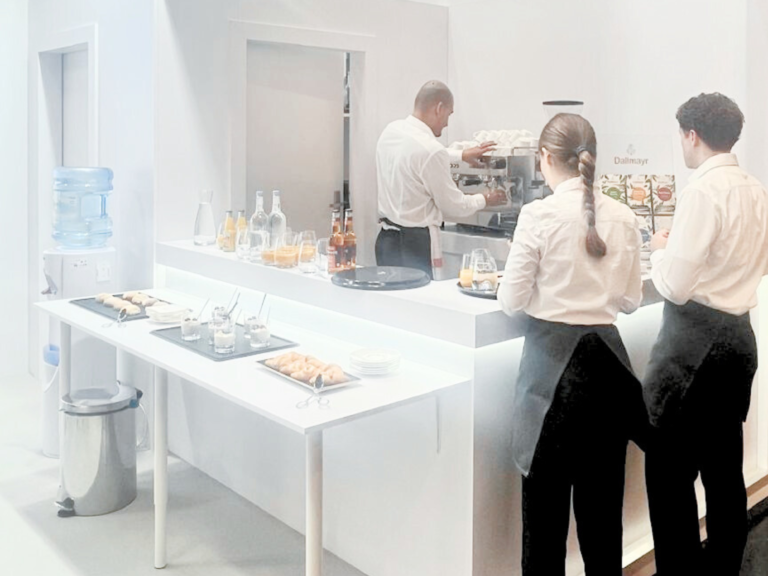 PGIM Real Estate 72 m² individueller Messestand auf der Expo Real