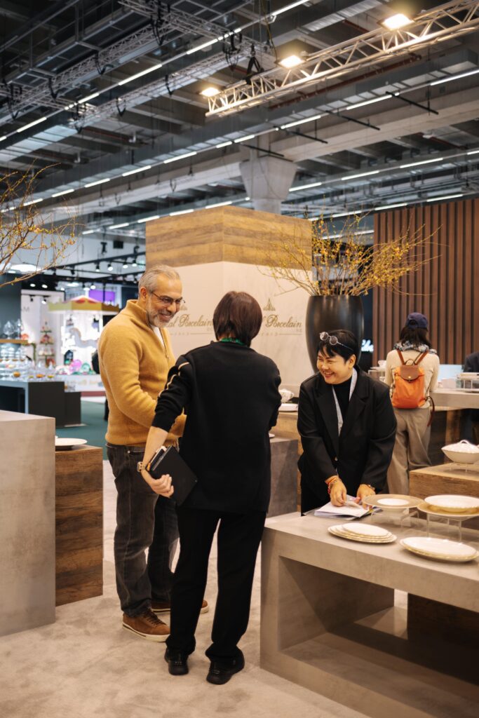 Royal Porcelain 120 m² individueller Messestand auf der Ambiente