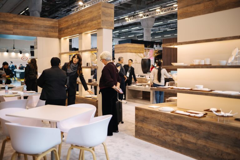 Royal Porcelain 120 m² individueller Messestand auf der Ambiente