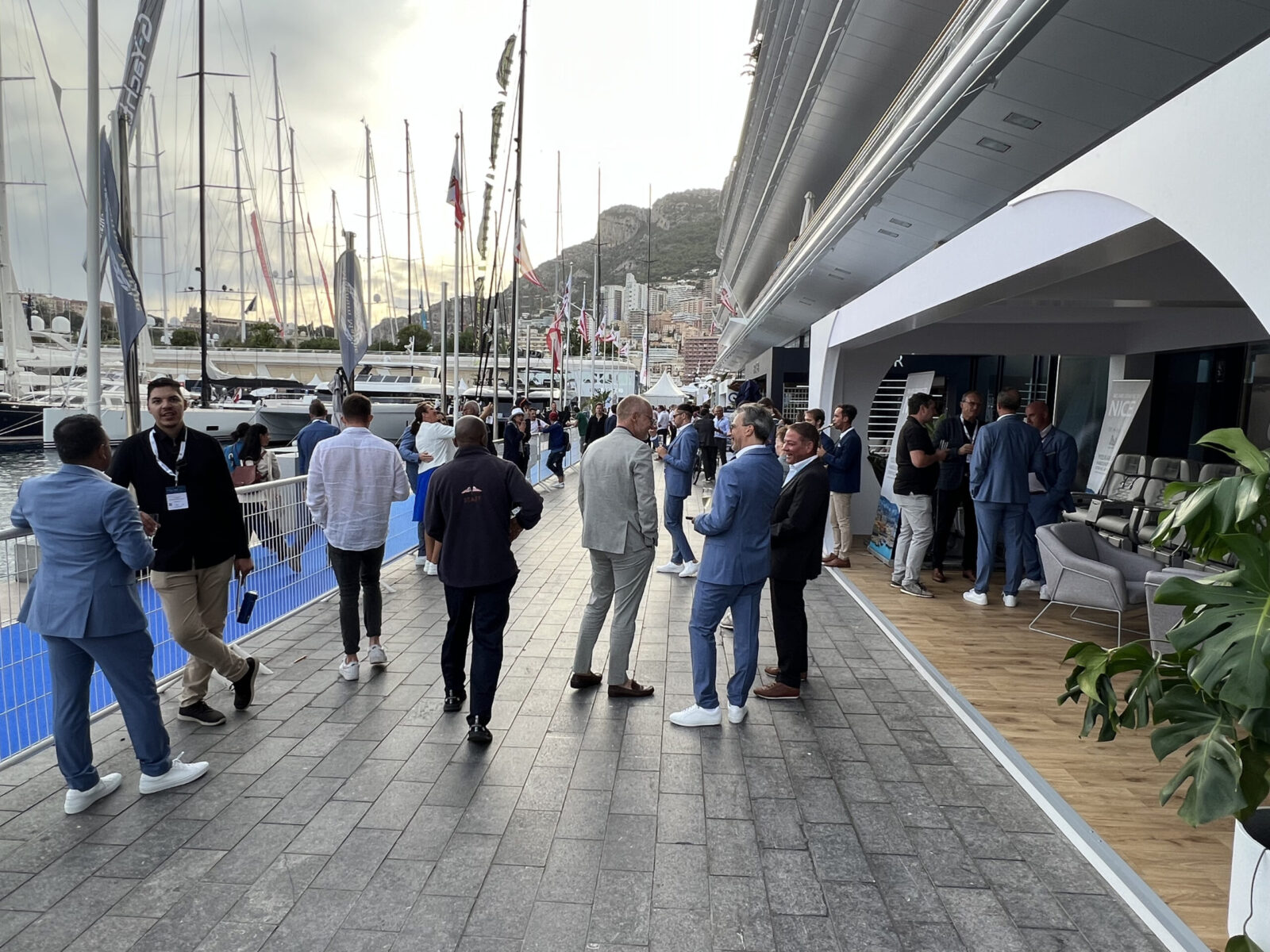 DC Aviation 85 m² individueller Messestand auf der Monaco Yacht Show