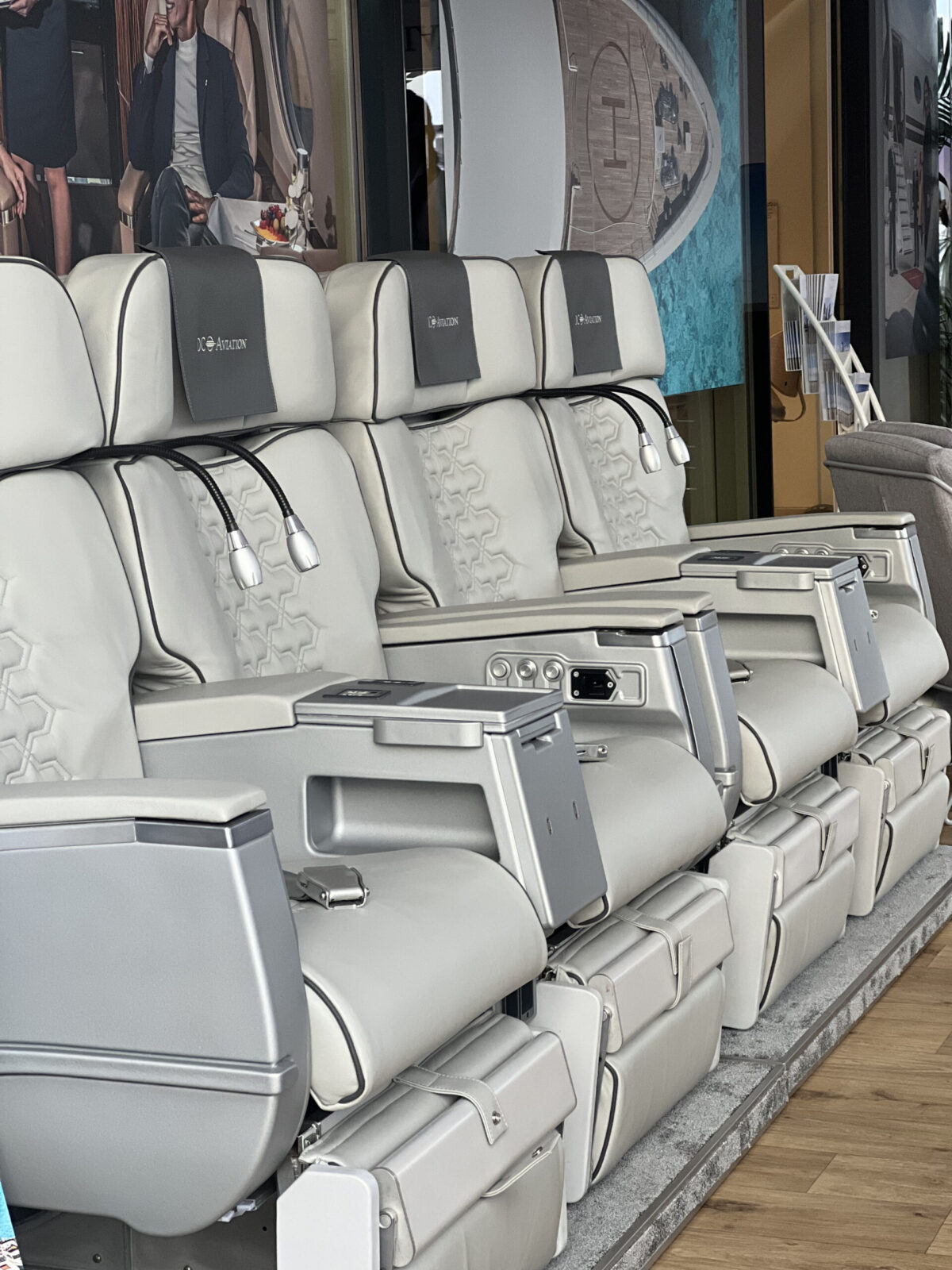 DC Aviation 85 m² individueller Messestand auf der Monaco Yacht Show
