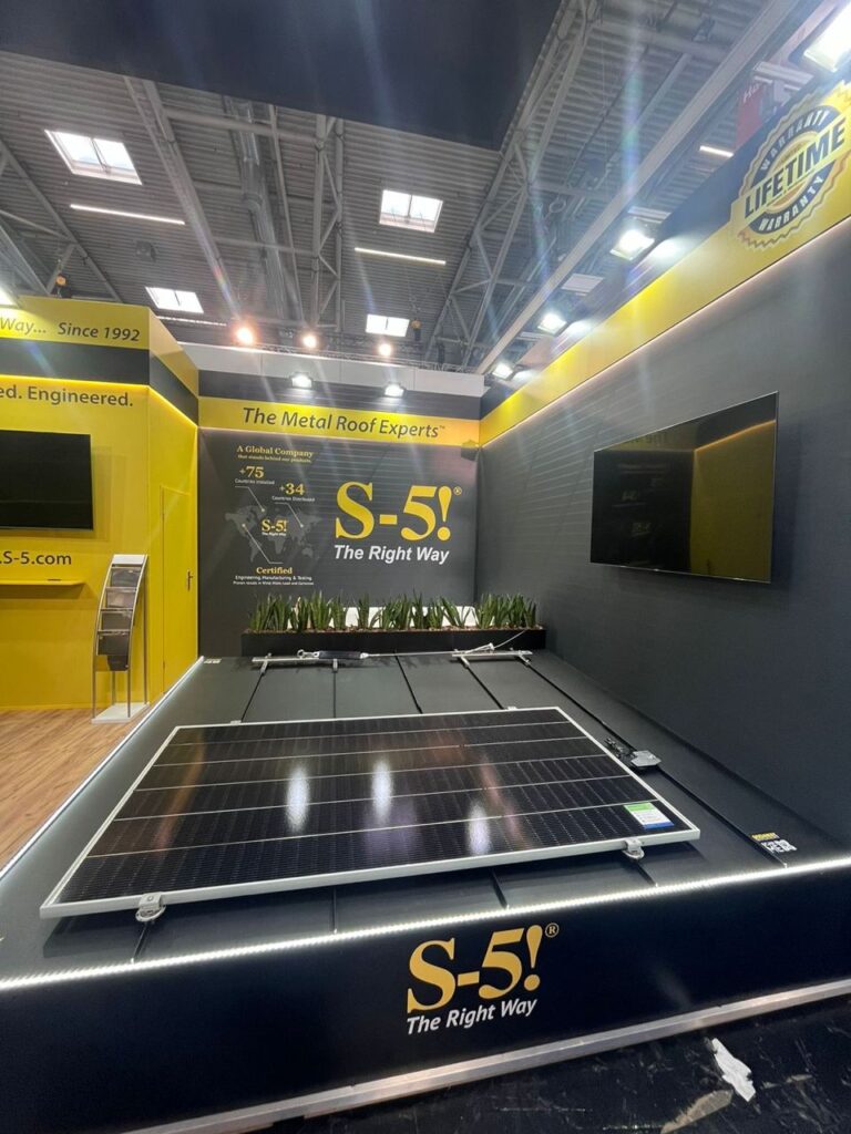 S-5! 36 m² Exhibition Stand at Intersolar