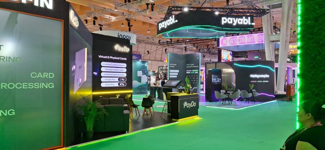 PayDo 30 m² Messestand auf dem SBC Summit