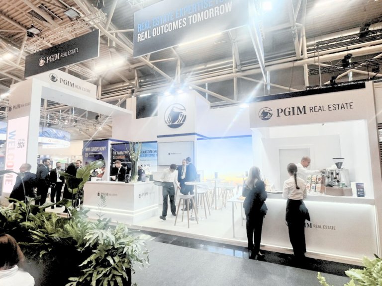 PGIM Real Estate 72 m² individueller Messestand auf der Expo Real