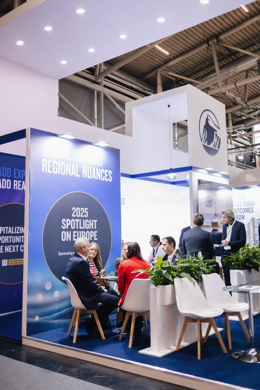 PGIM Real Estate 72 m² Messestand auf der Expo Real München